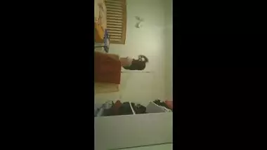 filmign sexy cousin changing in bedroom