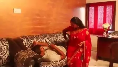 Indian desi Lady doctor do sexual romance with her patient