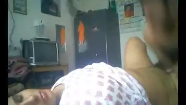 Indian mom sex video of a man sucking a cunt