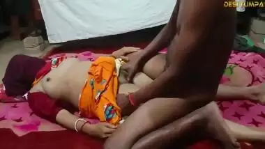 Desi Bhabhi Hard Core Doggystyle Fucking In Saree.desitumpa