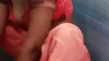 Bhabhi Ready For bathing