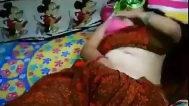 Village bhabhi’s hot masturbation