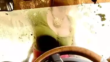 Car wash Indian aunty sex movie exposing large bumpers Hindi Audio