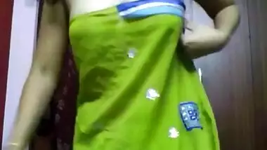 bhabhi naked in greenari