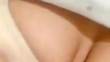 Beautiful Sexy Paki Girl Showing