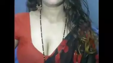 Desi big boobs bhabi on cam