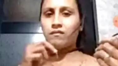 Desi aunty show her big boob