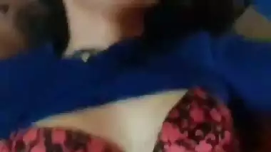 Hardcore Indian fuck video of a strong guy crushing his girl