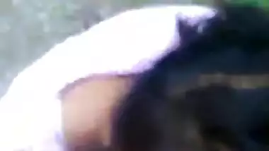 Nagpur college girl Munni sucking her senior dick in open part 1