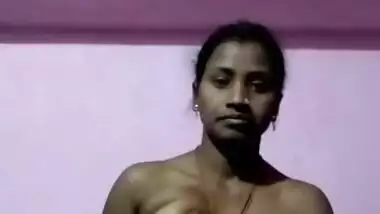 Unsatisfied Desi Bhabhi Masturbating Pussy With A Toothbrush Video