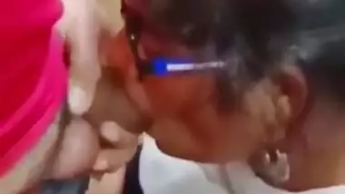 Indian Girl sucking Boos Dick