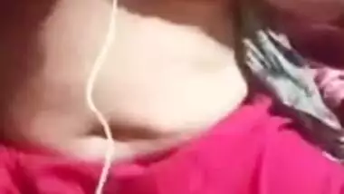 Bengali Bhabhi showing her boobs on video call