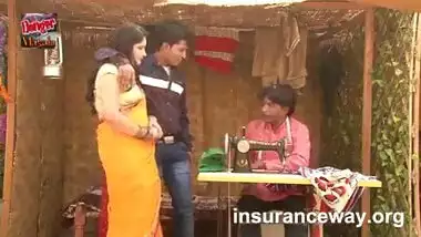 Tailor Ne Bhabhi Ki Peeche Se Li