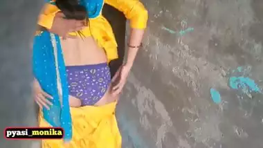 Sexy Indian female professor viral sex mms.Big ass Indian professor hardcore banged by her young student.