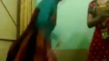 Pakistani Sexy NOT aunties Enjoy Dance