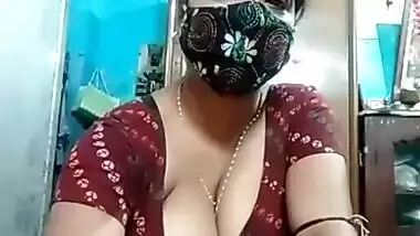 Big boob desi aunty