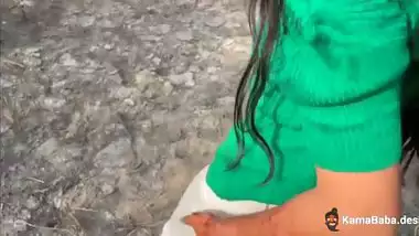 Pervert and his hood lover’s outdoors desi sex video