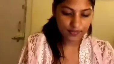 Desi Girl Boob Show