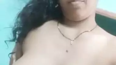 Big booby Bhabhi showing her black pussy