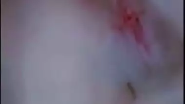 Nude Indian girl strips to show her sexy body