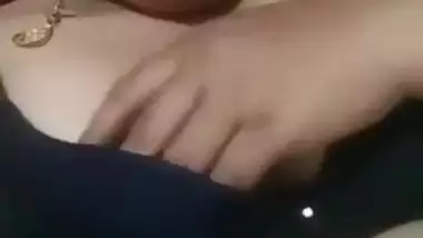 Exclusive- Hot Look Bhabhi Showing Her Boobs And Pussy