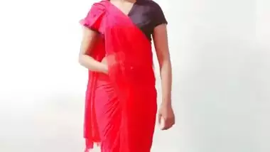 Welcoming video amateur Indian saree girlආයුබෝවන් සෙක්සි