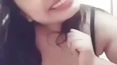 Chubby Indian girl fingering nude wet pussy