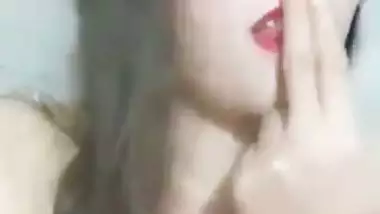 Beautiful girl shoots her desi nude MMS for her lover