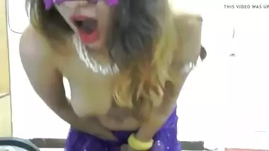 Tamil Cute Gorgeous on Webcam