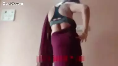 Hot ShowDesi Paid Couples Having Sex Infornt of Camera