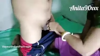 Chudakad aunty ki ghar ke naukar se sexy chudai blue film