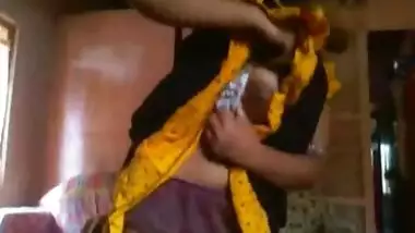 Lucknow Ki Bhabhi Ghazala - Movies. video2porn2