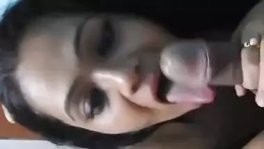 Desi Horny Bhabi Blowjob