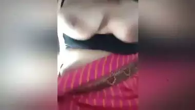 Desi bhabi getting hot telling her story with dirty audio in Telugu