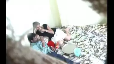 Desi mms Hindi sex video of drunk bhabhi with devar’s friend