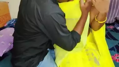 Fucking Indian Desi in hot yellow saree (part-1)