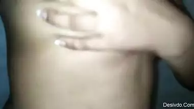 Horny desi girl showing juicy pussy and playing boobs