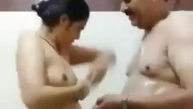 Indian aunty bath and fucking