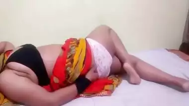 INDIAN BHABHI IN RED SAREE PLAY WITH PUSSY AND BIG BOOBS
