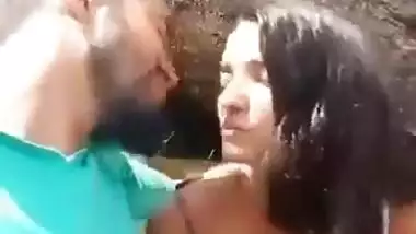 Cute Desi girl sex with her boyfriend in the outdoor