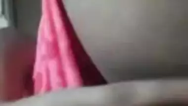 Booby Desi horny girl fingering pussy on selfie cam