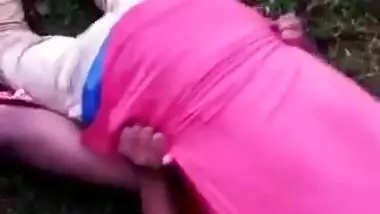 Village girl fucking in jungle caught