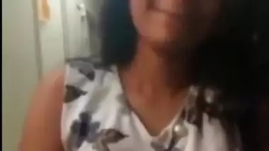 Hot desi Gf giving BJ to Lover