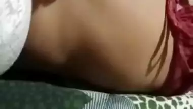 Bhabi crushing her boobs