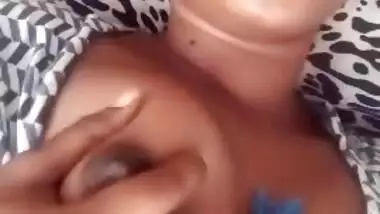 Married Tamil Wife Showing Boobs
