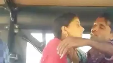 Desi lover nice fucking on bus