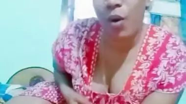 Desi aunty Tiktok video making