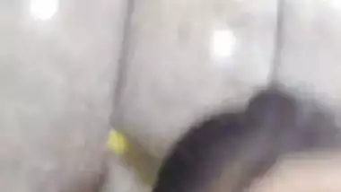 Indian hottie Haseena Khan nude fingering on live call