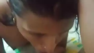 Today Exclusive- Tamil Wife Sucking Hubby Dick