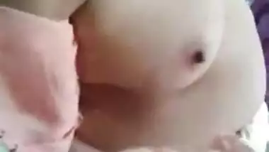 Indian Aunty Showing her Boobs